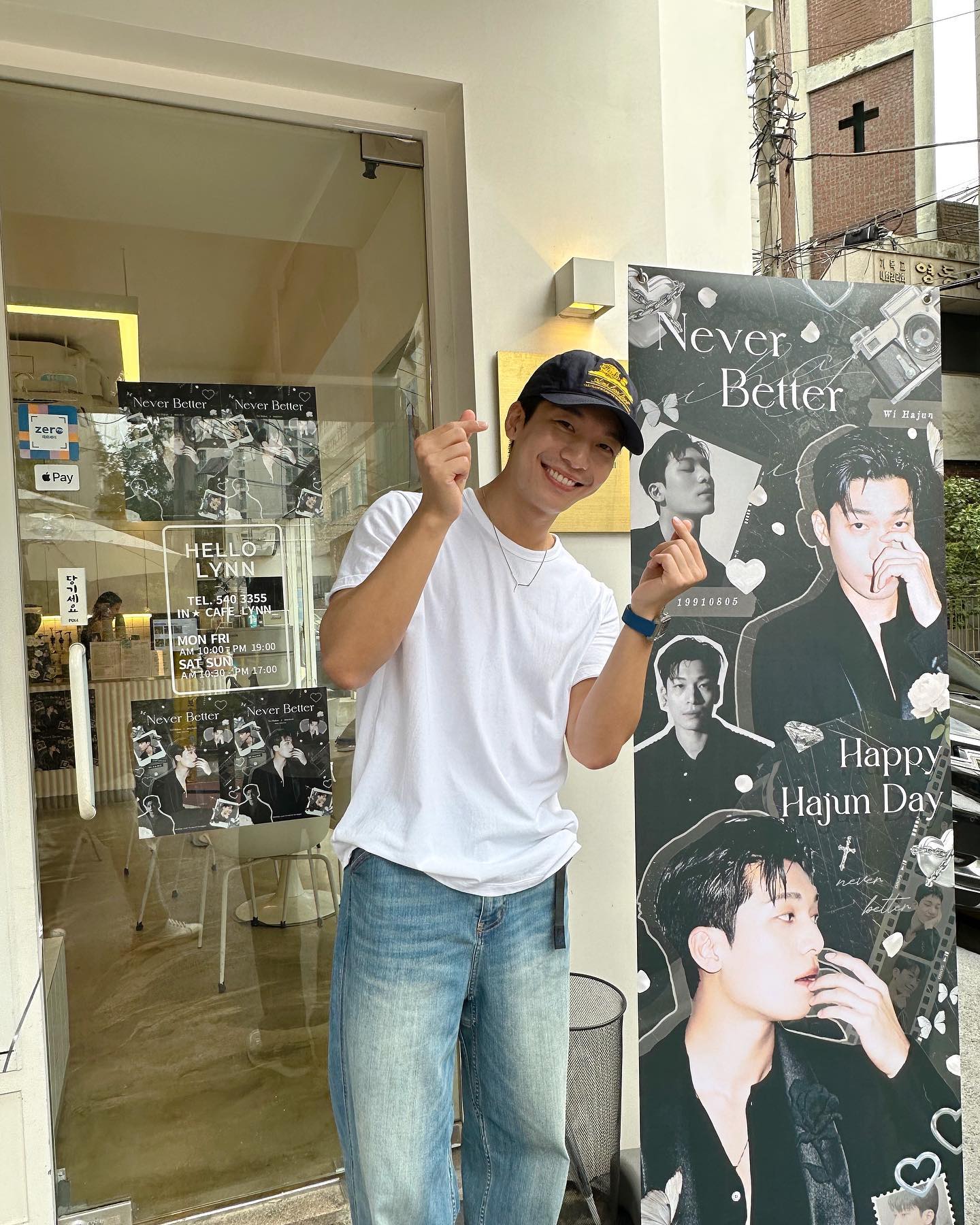 흰색 반팔에 편한 볼캡 얹기🧢 이미지7