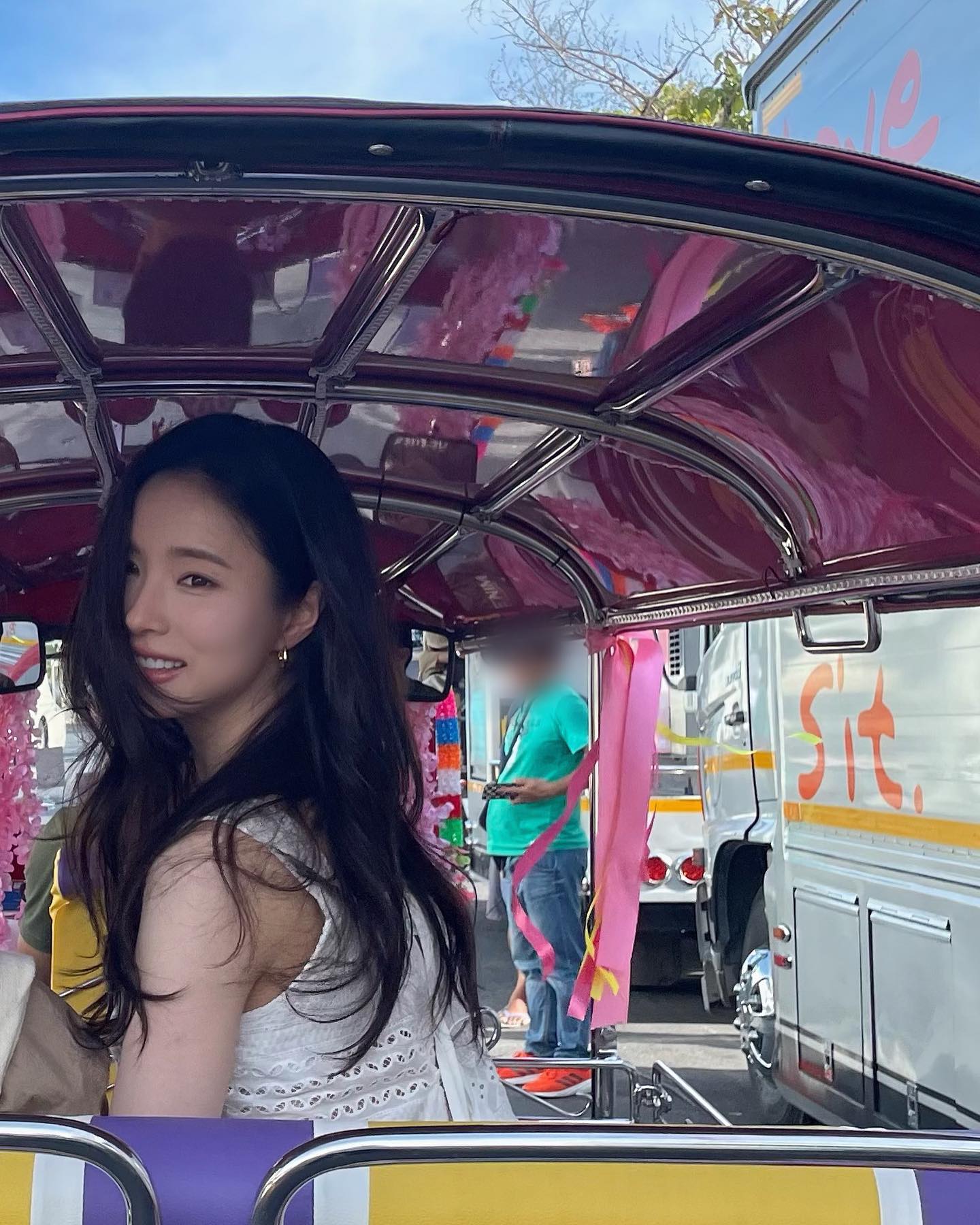 요즘 셀럽들이 꼭 하는 웨이브펌💇🏻‍♀️🖤 이미지
