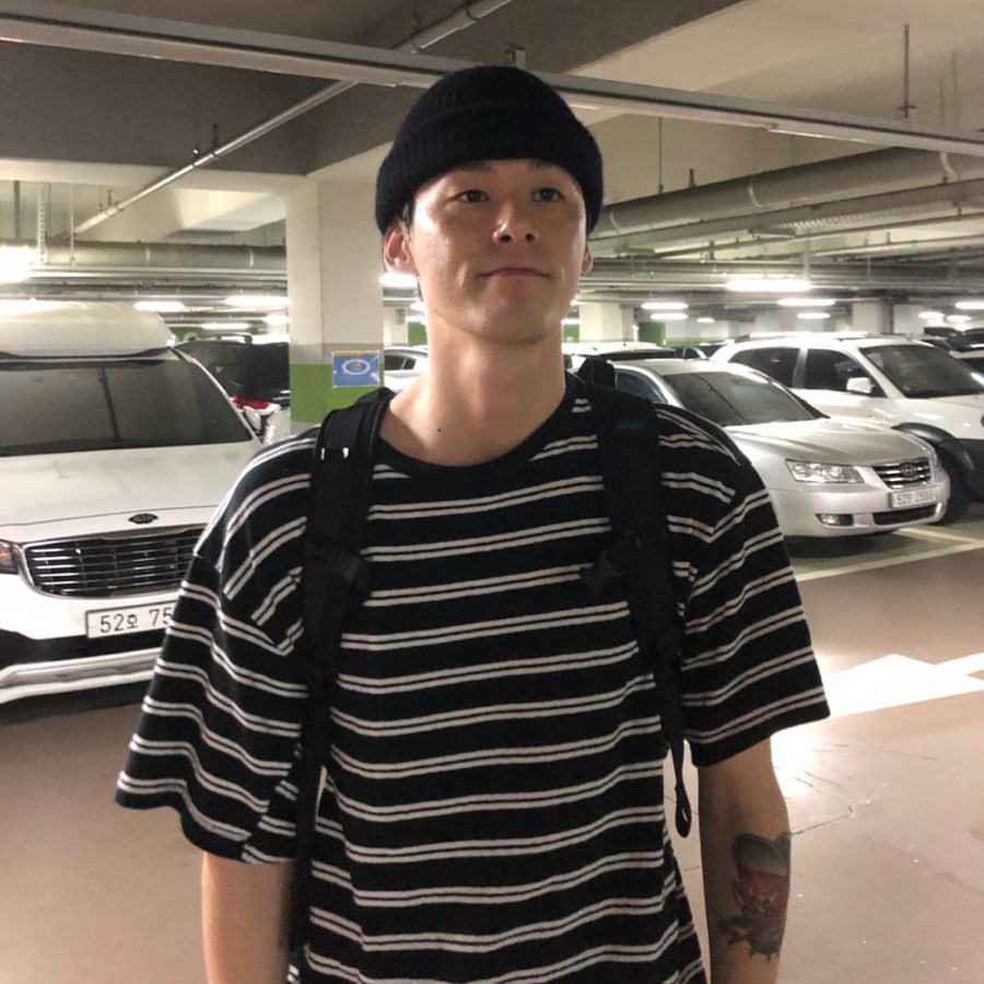얇은 스트라이프 티 입어⚓️ 이미지2