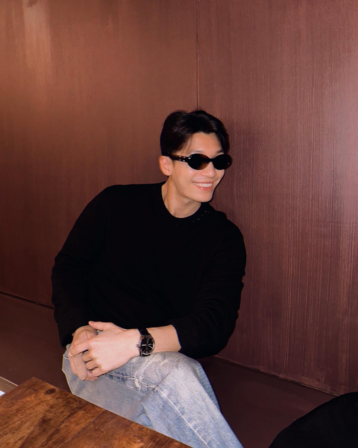 존잘러들의 선글라스 활용법😎☀️ 이미지7