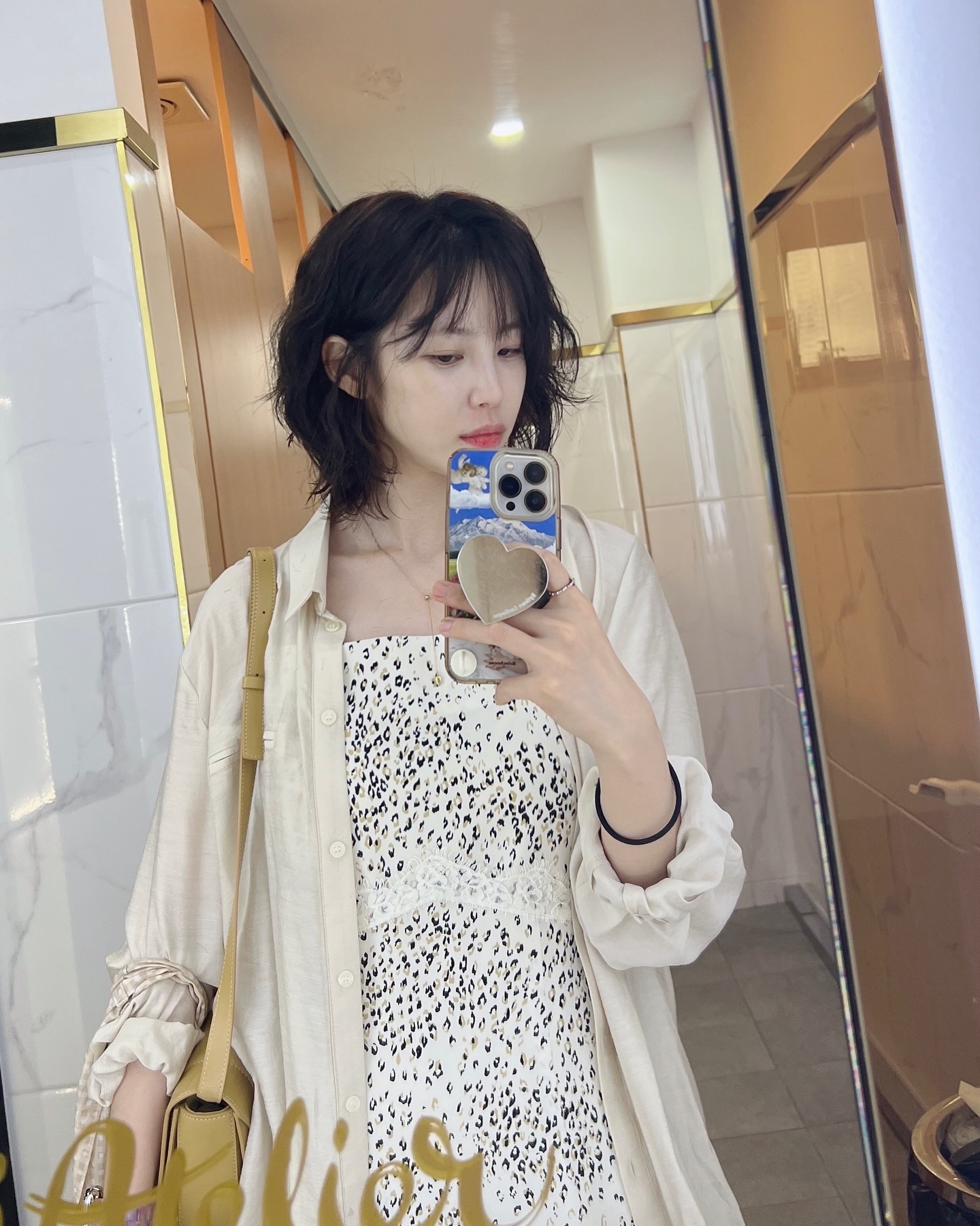 가을맞이 단발펌 어때?💇‍♀️🤎
머리 손질 귀찮을 땐 단발 히피펌 강력 추천👍 이미지4