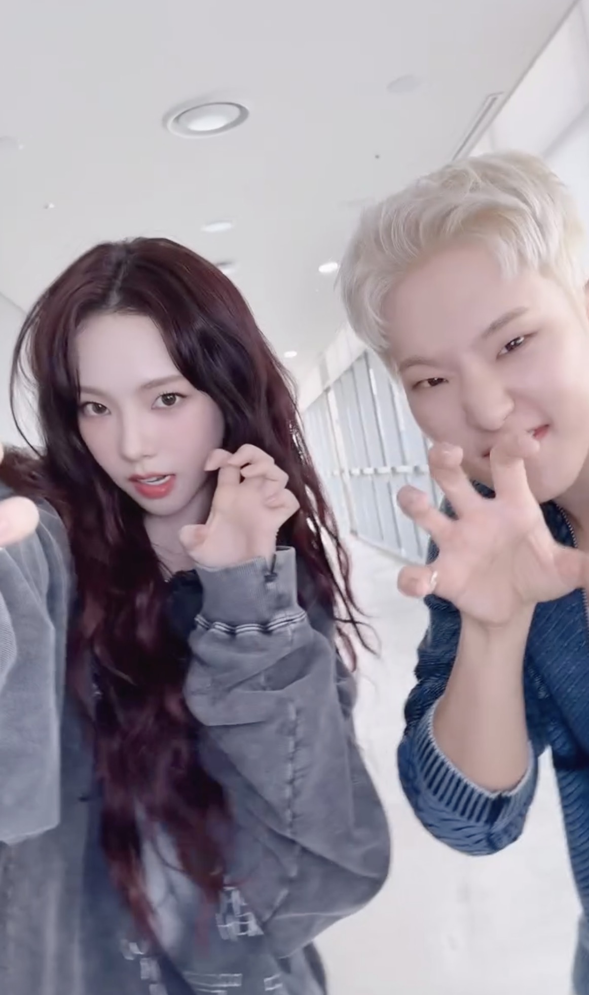 싱크로유 막내즈의 사돈명✨
이 케미 너무 좋은데?🔥 이미지