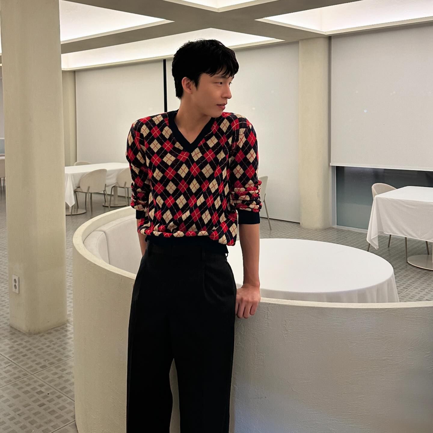 포인트 줄 땐 컬러니트🧶 이미지