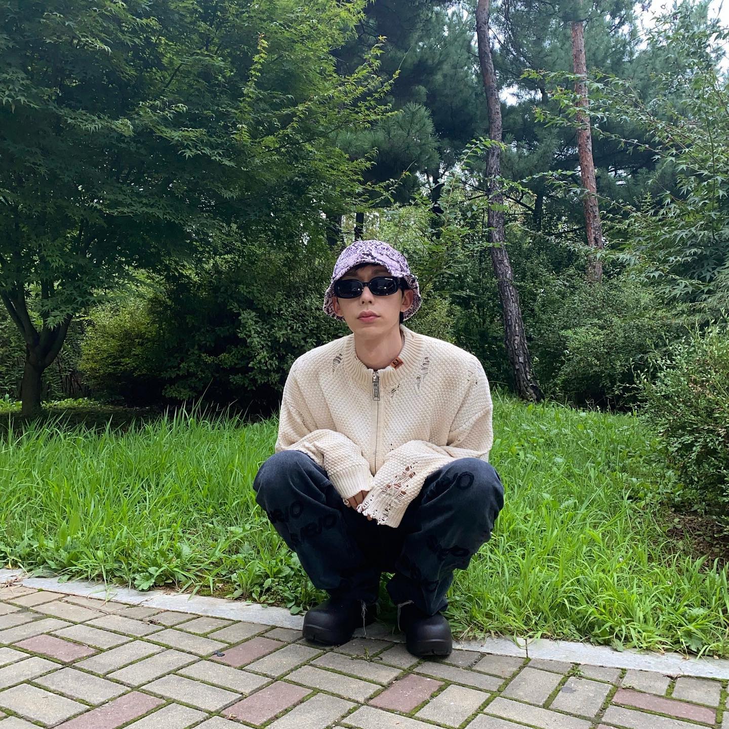 슥 올려입는 니트집업🤐 이미지