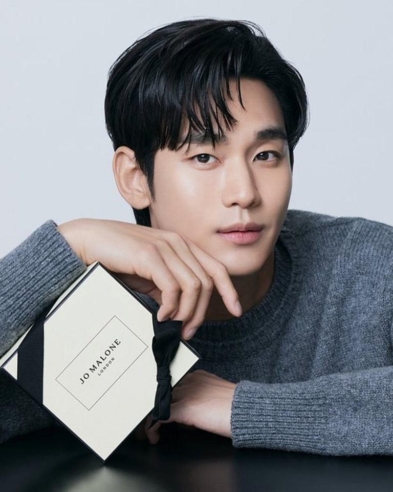김수현, 조말론 앰버서더 발탁✨
진짜 왔다..'인간조말론' @왜이리 잘어울려❤️‍🔥 이미지