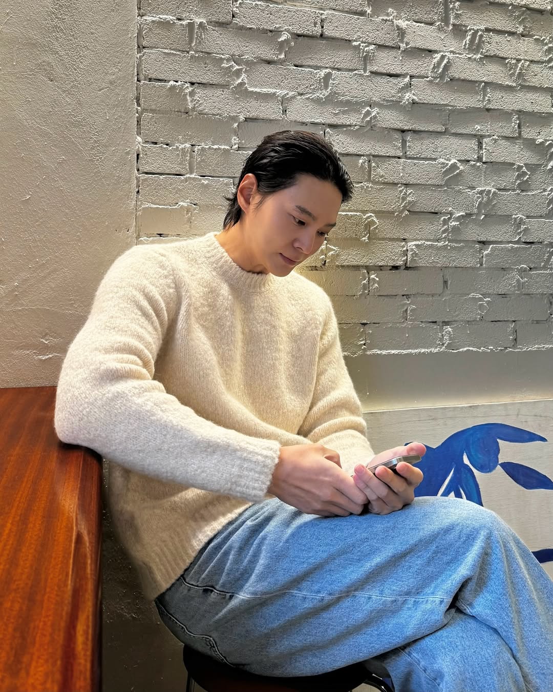 주원의 훈훈한 니트 활용법🧶 이미지