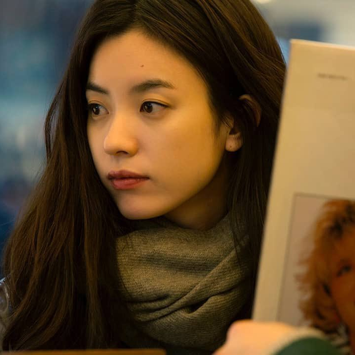 겨울이면 생각나는 그 영화들❄️🎥

추운 날씨에는 집에서 편안하게 쉬며 영화 한 편 보는 게 최고죠. 이번 주말, 따뜻한 분위기 속에서 겨울의 매력을 가득 느낄 수 있는 영화 4편과, 그 영화 속 겨울 분위기와 완벽하게 어우러지는 배우들을 함께 소개해드릴게요🤍

1. 8월의 크리스마스 속 심은하

2. 시월애 속 전지현

3. 뷰티 인사이드 속 한효주

4. 건축학개론 속 수지 이미지