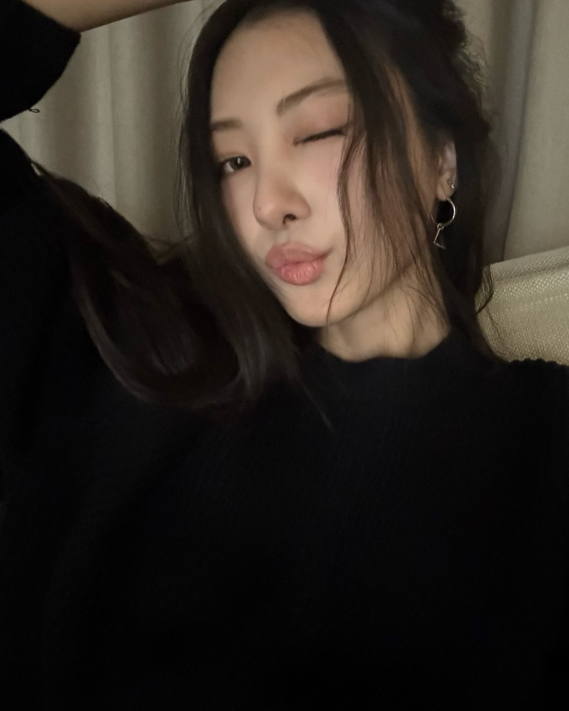 섹시한 교포미가 매력인 여돌 4✨
핫걸 바이브로 유명한 여자아이돌들을 모아모아❤️‍🔥

1. 에스파 지젤
2. 미야오 가원
3. 블랙핑크 로제
4. 캣츠아이 윤채 이미지6