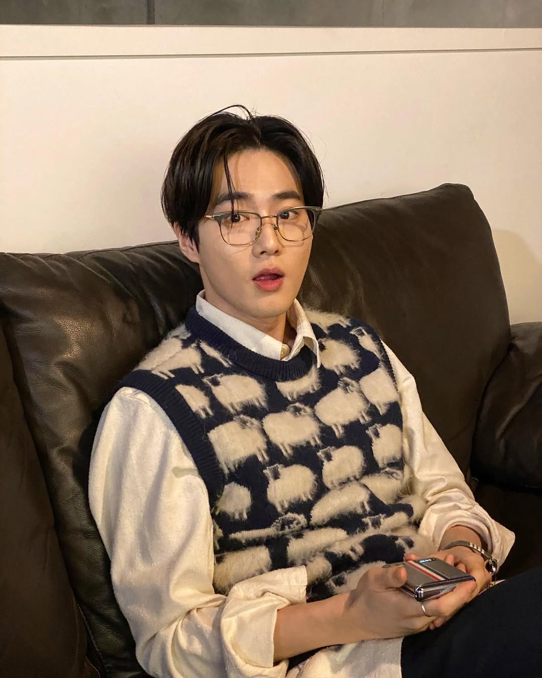 단정하게 셔츠+니트조끼📖 이미지5