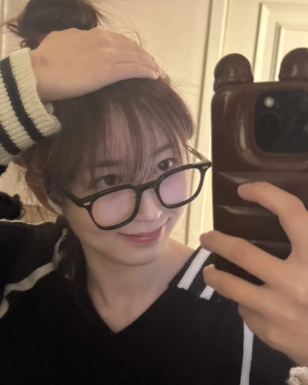 핸드폰도 예쁜 꼬까옷 입자〰️📱
셀럽들이 애정하는 폰케이스 브랜드 @어반소피스티케이션 이미지