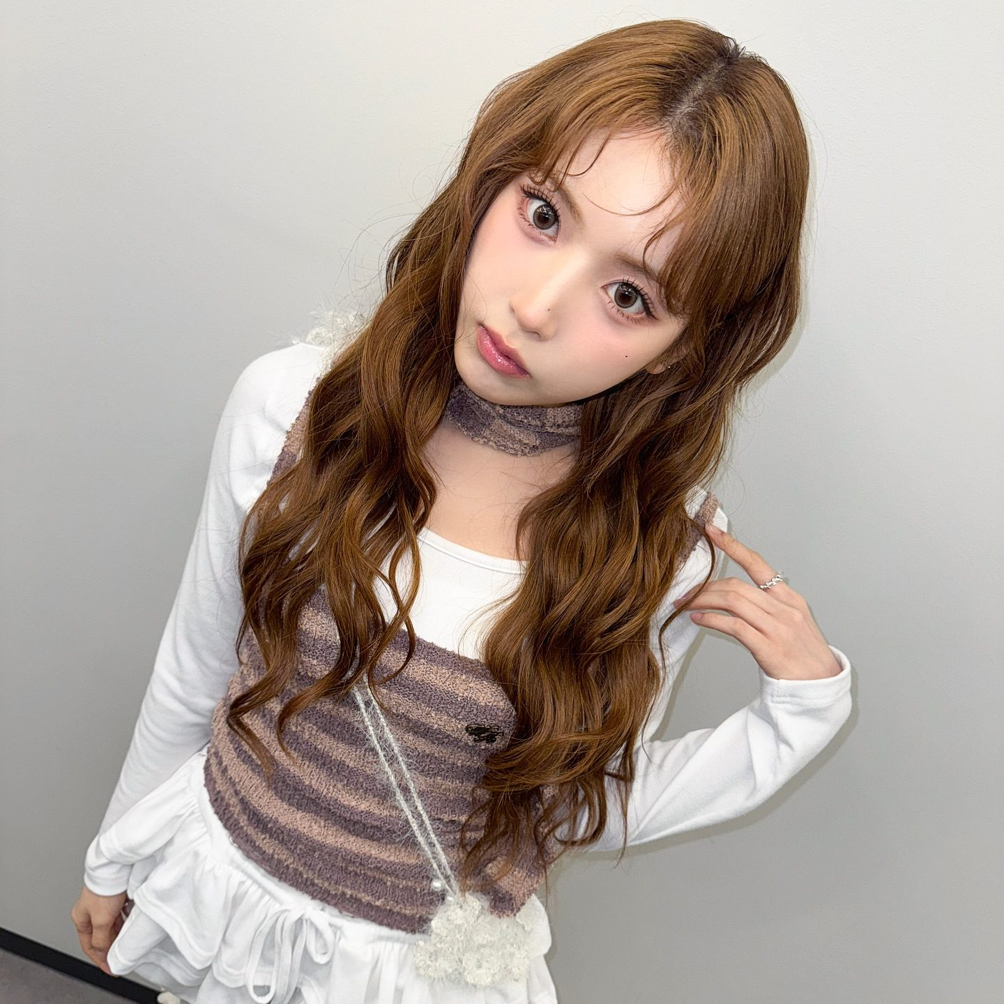 언니들 심장 나가리 만드는❤️지우
메이크업 받는데 이리 귀여울 일이야..?🤦🏻‍♀️@엔믹스지우 이미지