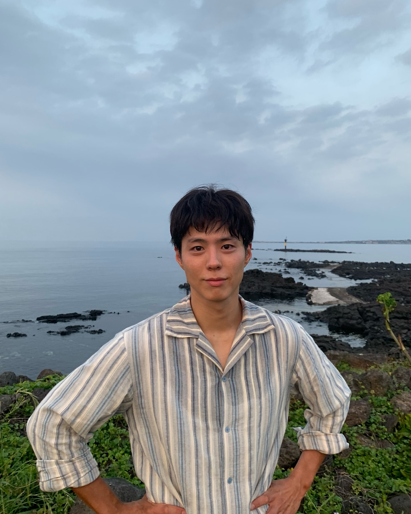 이상형으로 자주 꼽히는 얼굴상❓

많은 여성들이 이상형으로 뽑는 얼굴상이 있습니다. 바로 ‘대학교 훈남 선배상’인데요. 모범생 같은 이미지에 반듯한 이목구비가 더해져, 마치 청순한 청년 같은 얼굴로 마음을 설레게 하곤 하죠. 과연 대표적인 훈남 선배상에는 누가 있을지 함께 알아볼까요?❤️

1. 변우석
2. 정해인
3. 장동윤
4. 박보검
5. 재현 이미지4