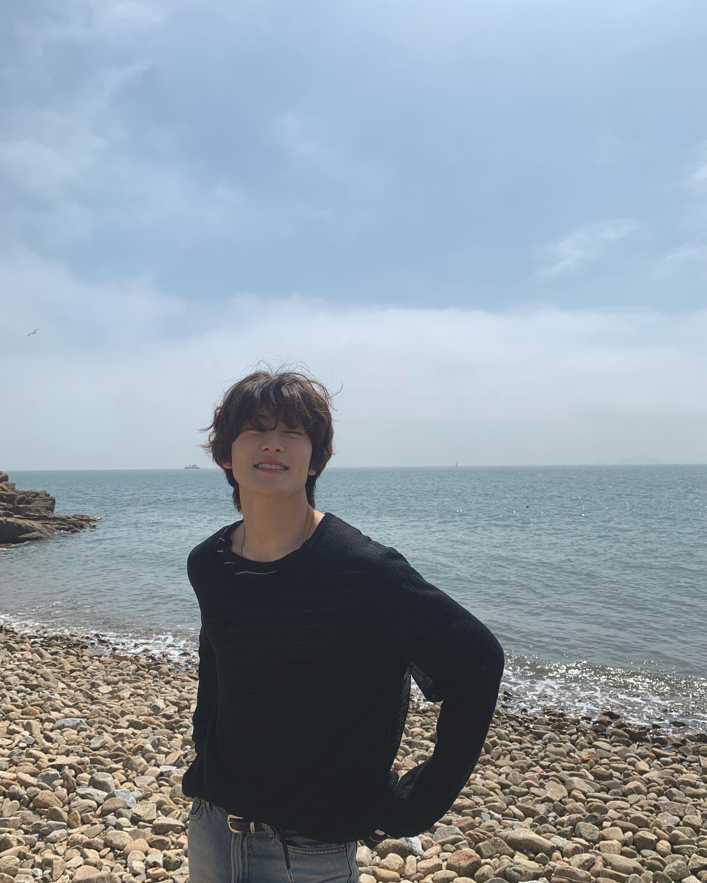 이상형으로 자주 꼽히는 얼굴상❓

많은 여성들이 이상형으로 뽑는 얼굴상이 있습니다. 바로 ‘대학교 훈남 선배상’인데요. 모범생 같은 이미지에 반듯한 이목구비가 더해져, 마치 청순한 청년 같은 얼굴로 마음을 설레게 하곤 하죠. 과연 대표적인 훈남 선배상에는 누가 있을지 함께 알아볼까요?❤️

1. 변우석
2. 정해인
3. 장동윤
4. 박보검
5. 재현 이미지10