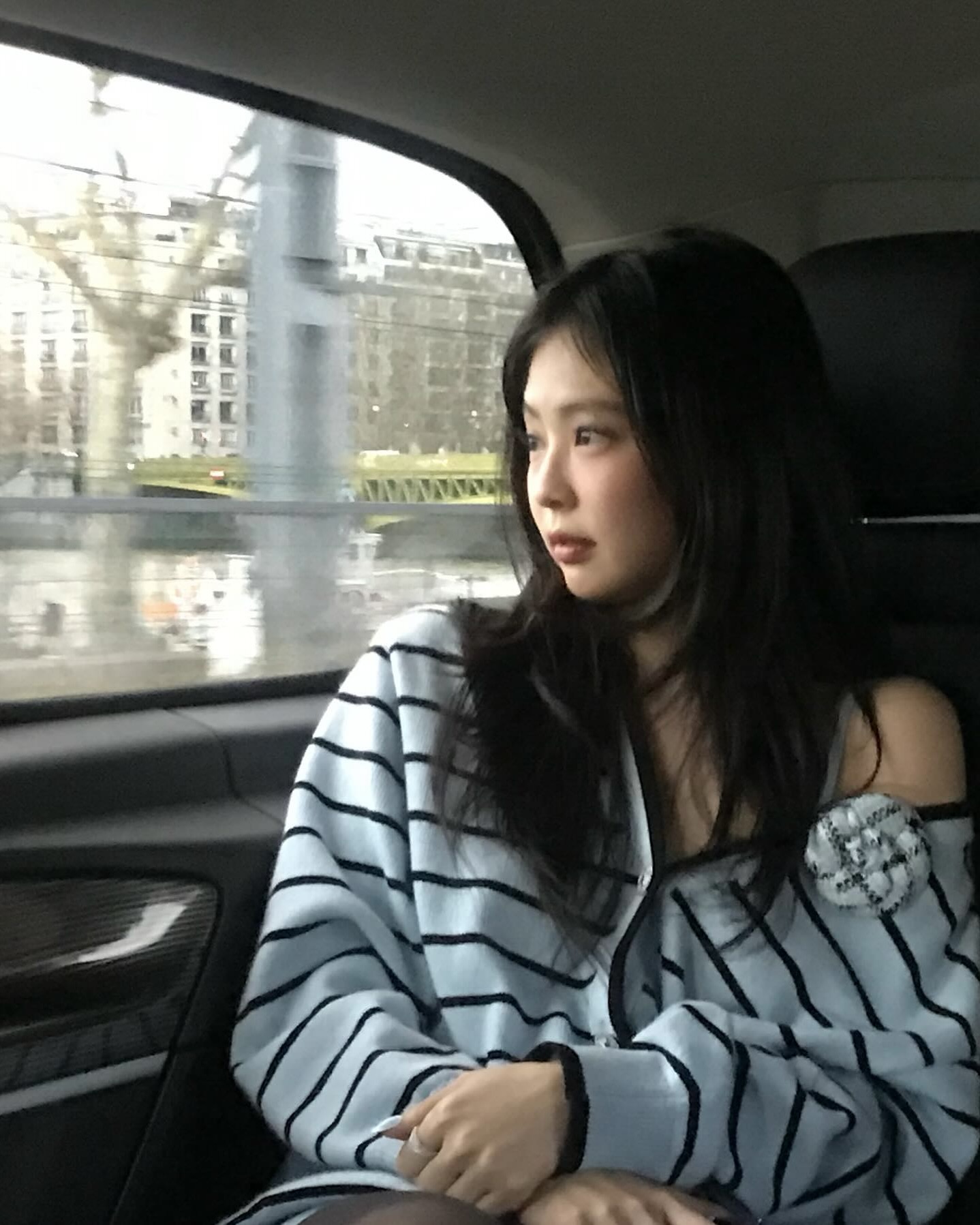 딱 잘라 말하자면,
요즘 스타일링? 옷보다 하이레이어드컷이 중요해요💇🏻‍♀️💡 이미지
