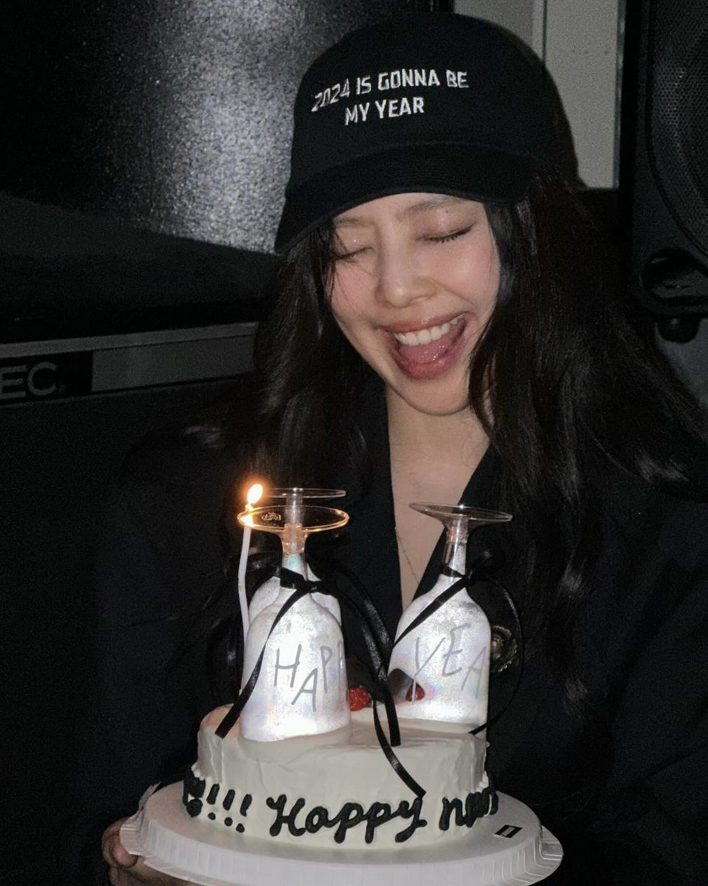 이번 생일 @이 느낌 따라해볼래?📸
셀럽들이 생일을 기록하는 방법, 따라 해볼래요?🎂💝 이미지