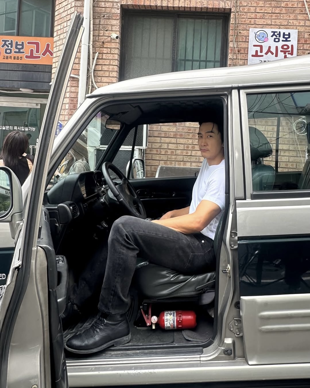 무지티는 블랙이냐 화이트냐🤔 이미지2