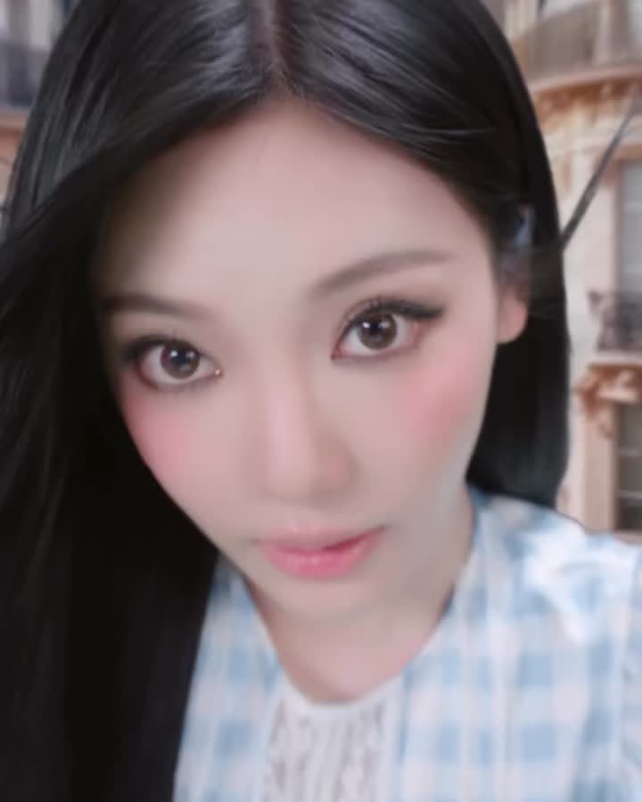 에스파 닝닝 x 하우스 노웨어🤍
리본 목배게 & 파자마 컬렉션 공개 🎀

슈슈/통과 하우스 노웨어의 슬립 컬렉션이 공개되었습니다. 리본 디테일의 목베개 6종과 파자마 11종으로 구성되었는데요.

7월 16일 하우스 노웨어 도산, 17일부터는 하우스 노웨어 상하이와 선전에서 팝업이 진행될 예정이라고 합니다. 이미지
