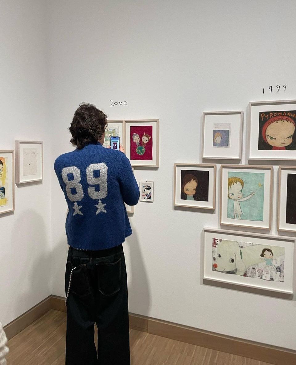 쨍한 날씨에 어울리는 쨍한 블루🧿⁠ 이미지
