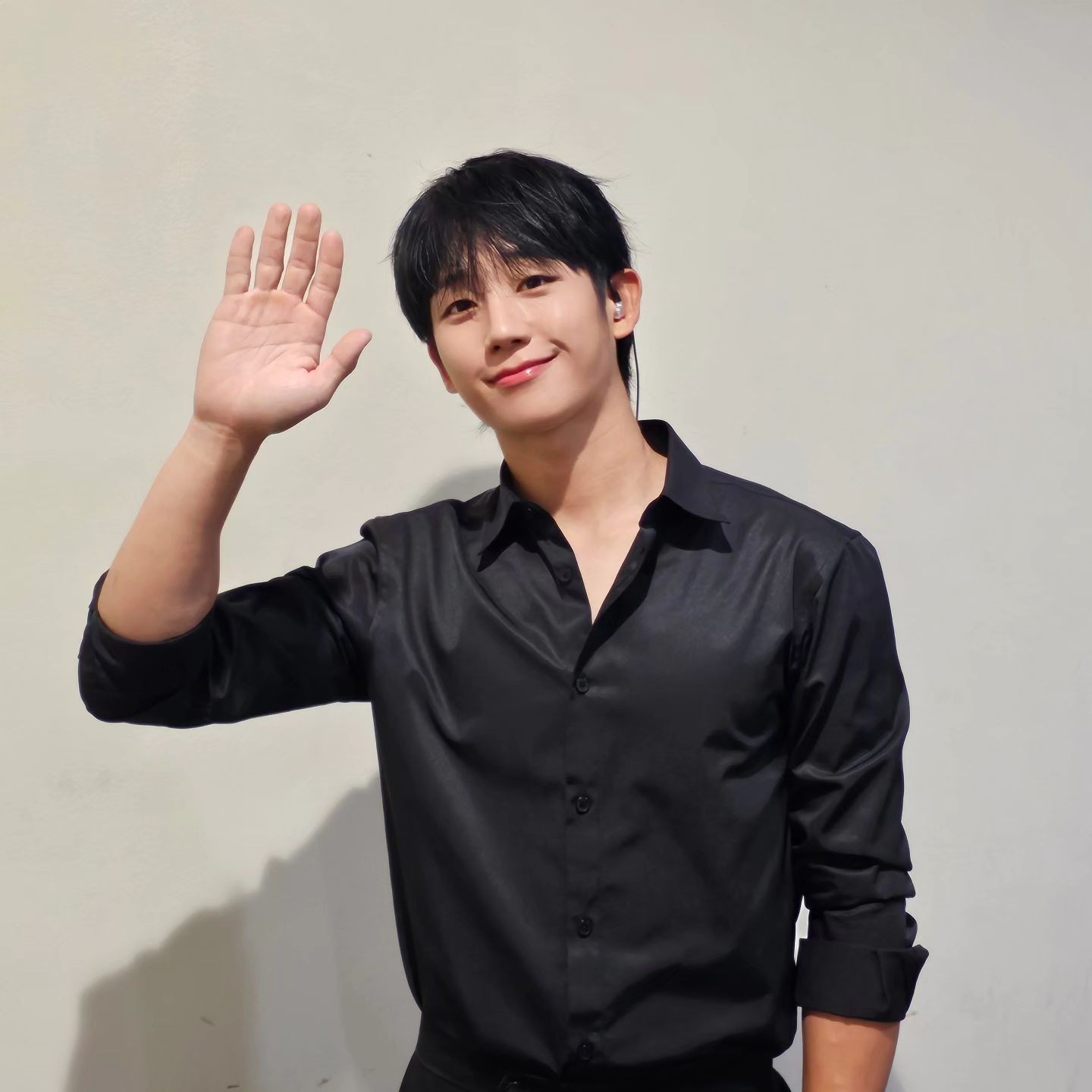 여름 되기 전 마지막 블랙셔츠😎🙌⁠ 이미지6