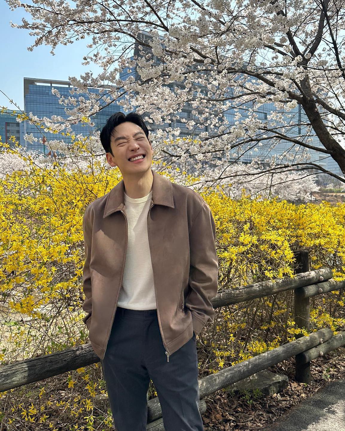 이제훈 이미지
