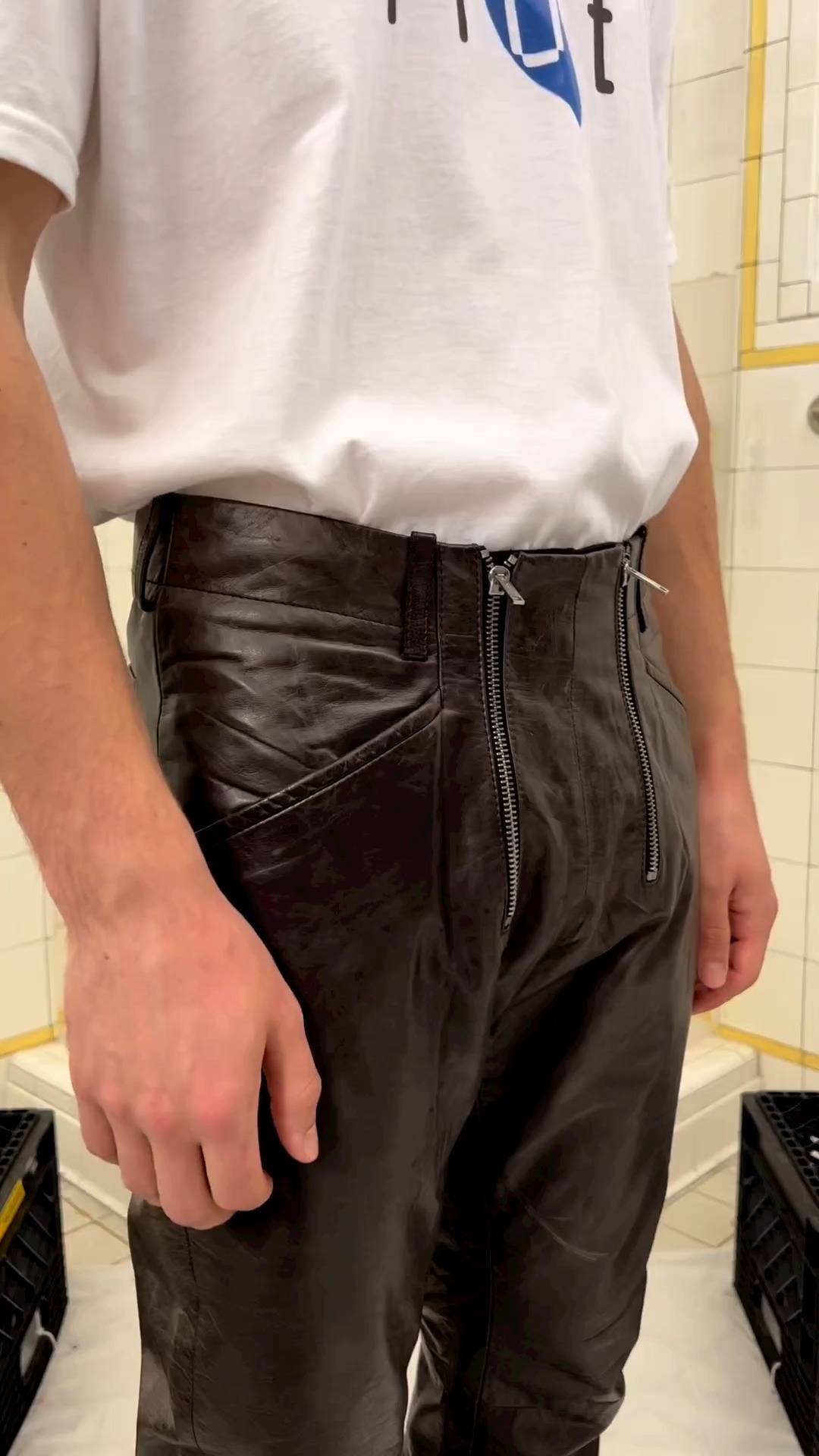 소변기 얼리 액세스 💦🚽 이미지