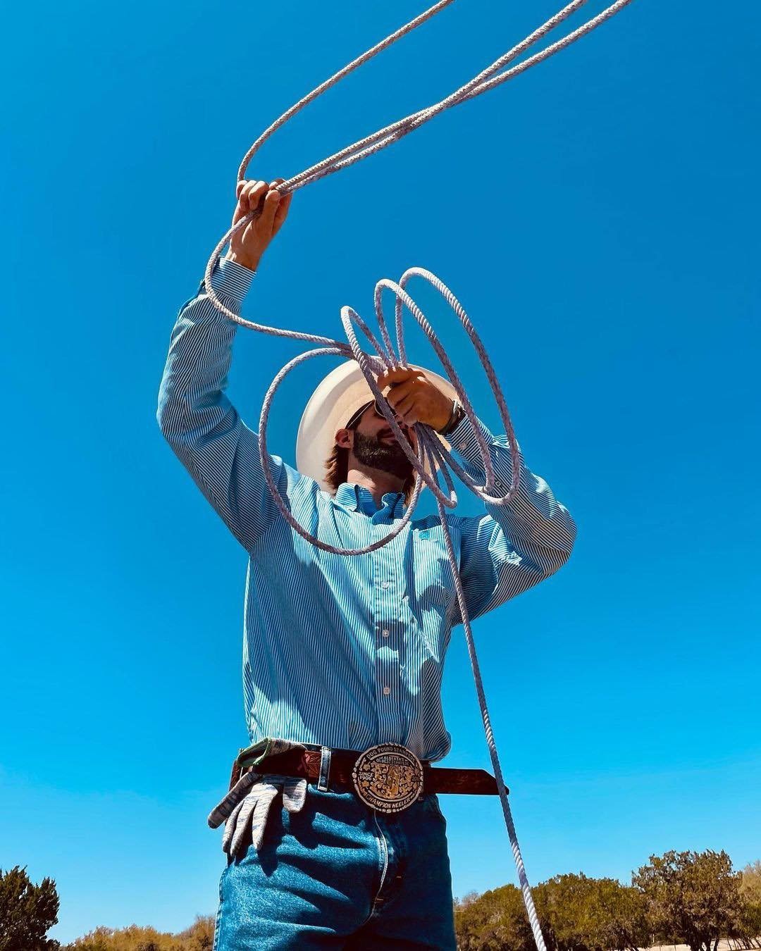 진심이 가득한 카우보이룩🤠 이미지