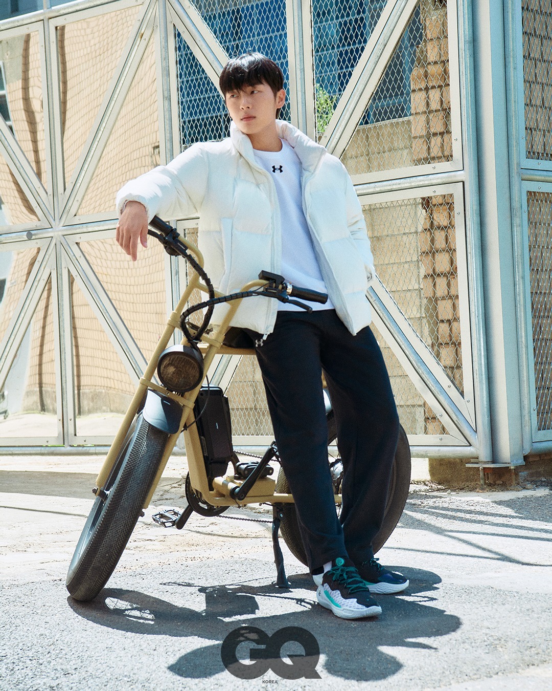 최현욱 스트릿 감성 패딩룩🏢😎 이미지