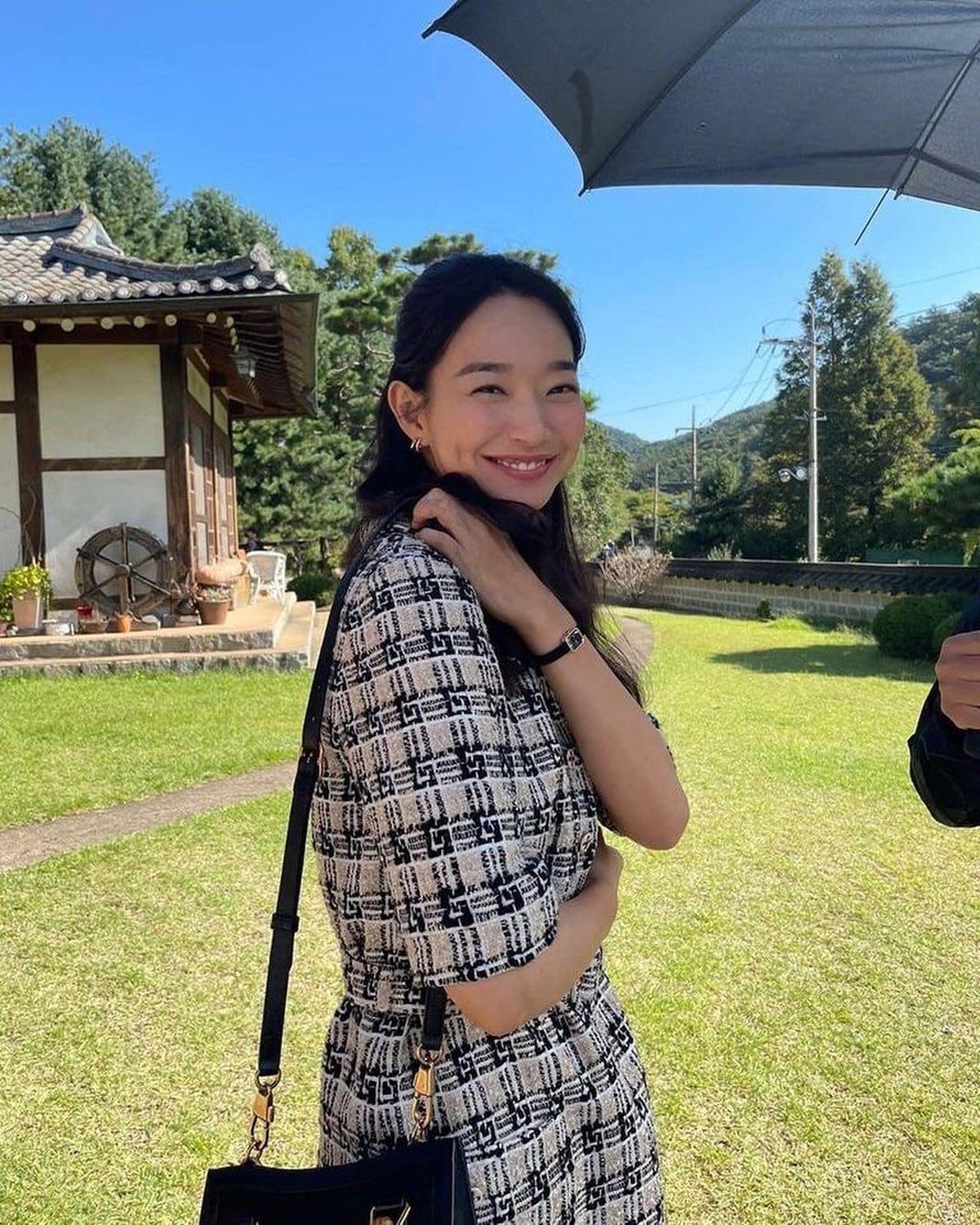 봄처럼 화사한 민아언니 미모🌷💚 이미지1