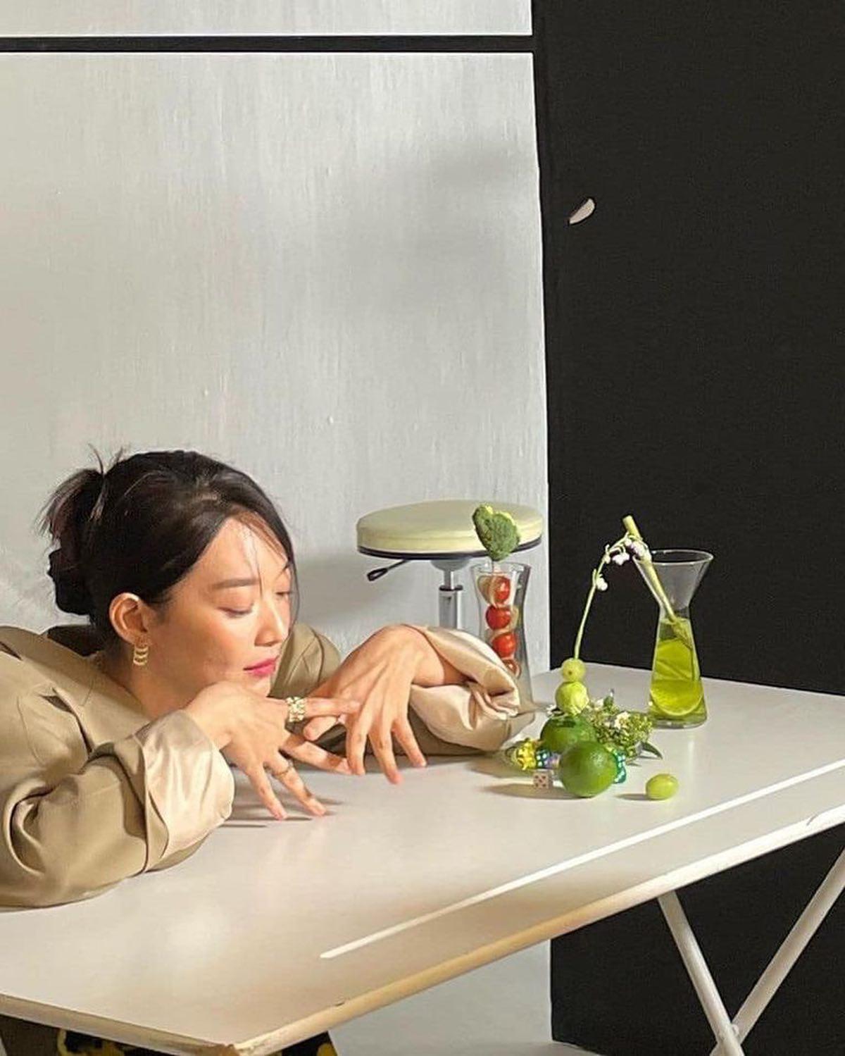 봄처럼 화사한 민아언니 미모🌷💚 이미지8