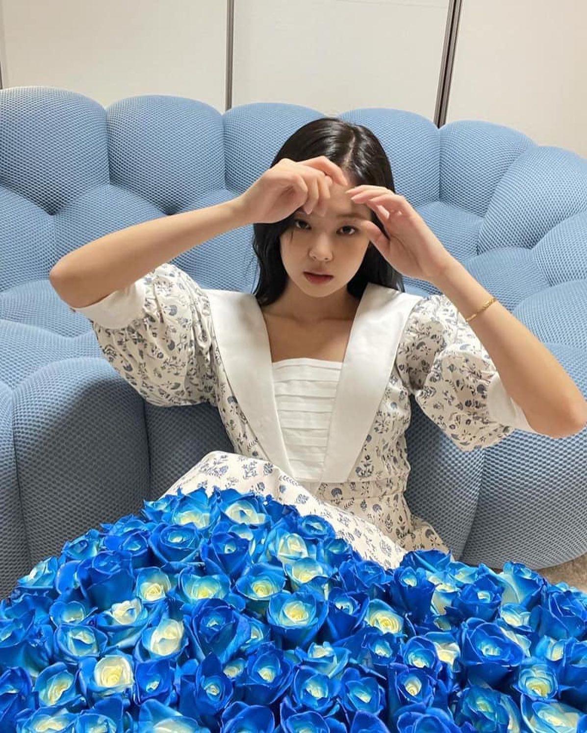슬슬 꽃무늬가 땡기네💐🖤 이미지6