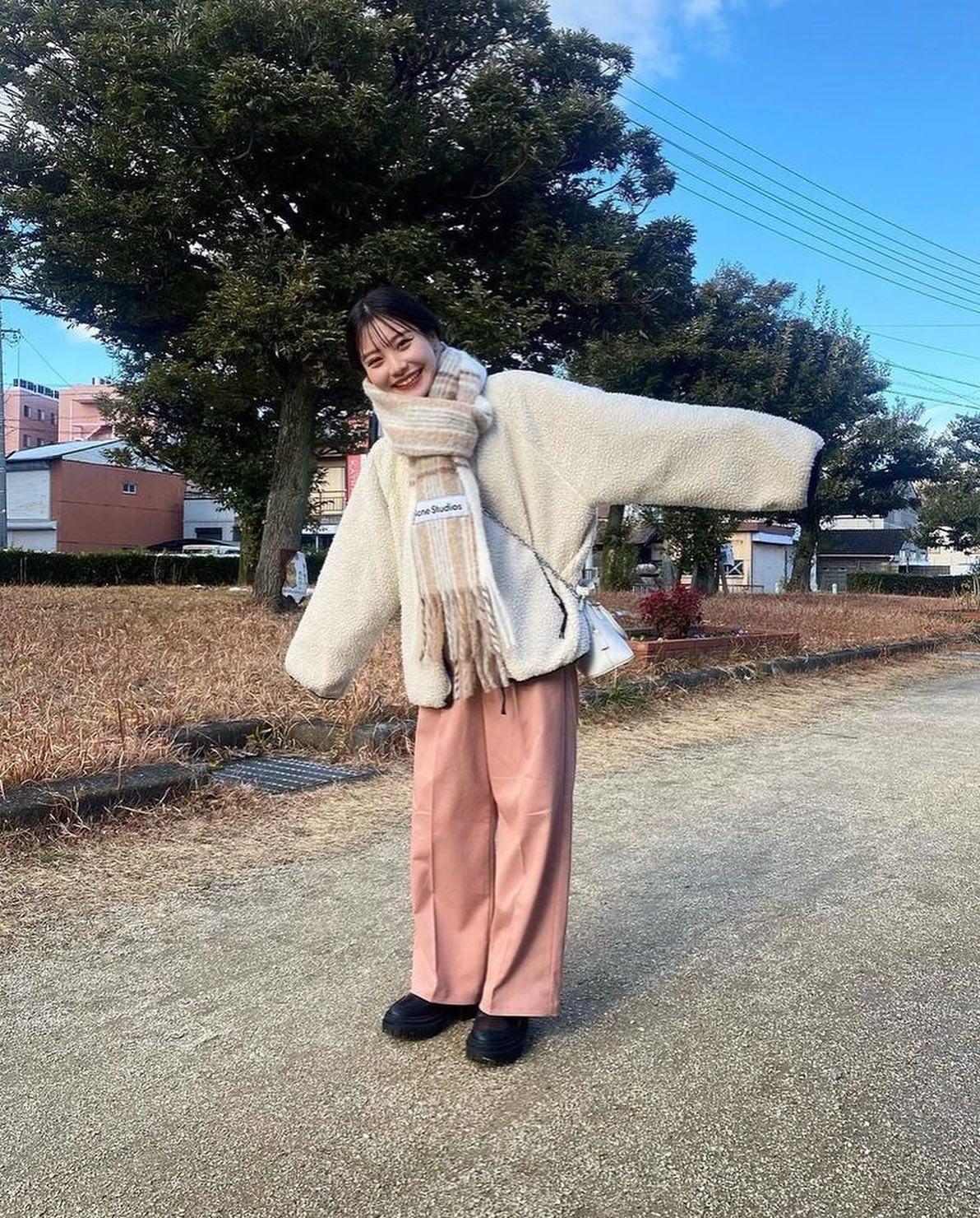 이 중 하나는 내 취향🤎🧣 이미지7