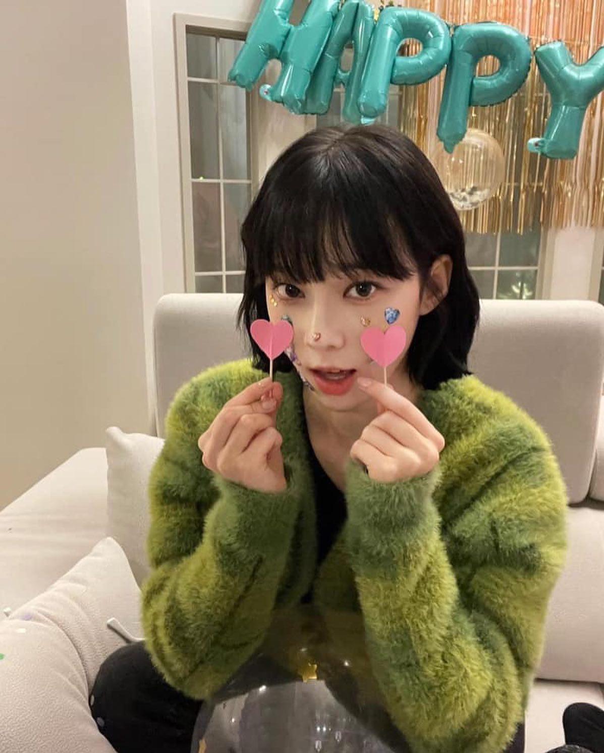 윈터의 러블리 겨울룩❄️🤍 이미지5