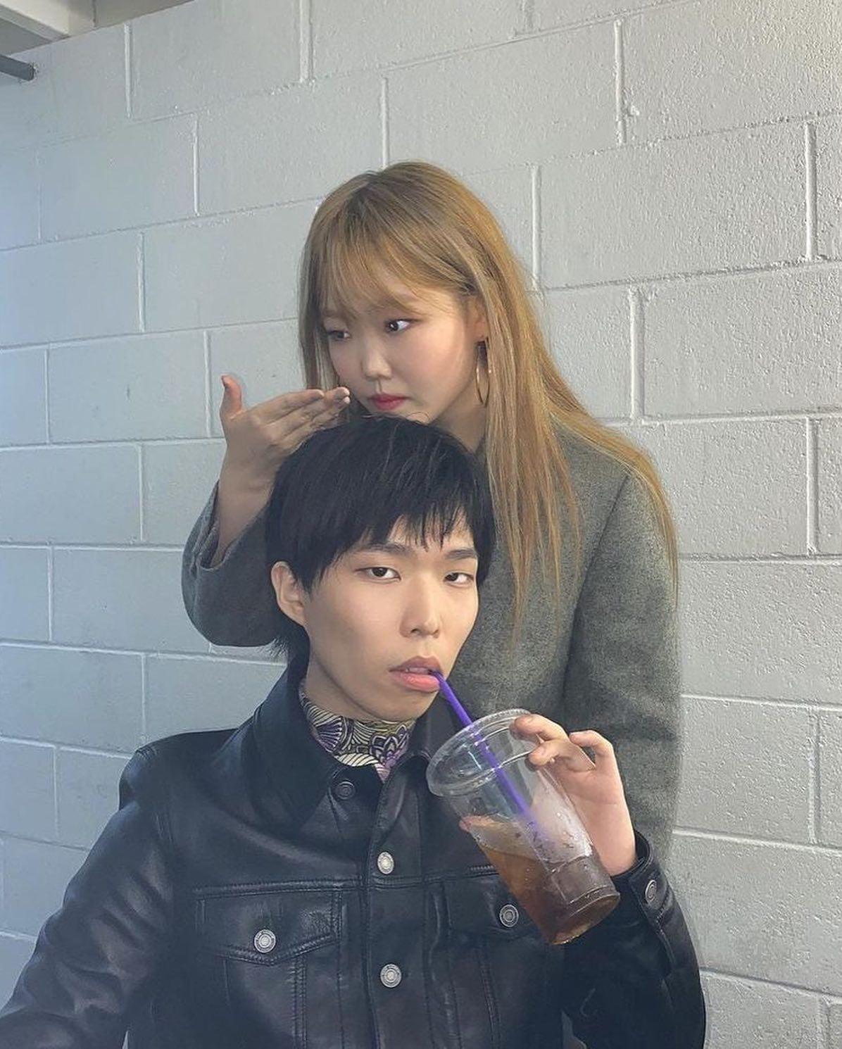 찐남매 악뮤의 스타일링👫✨ 이미지