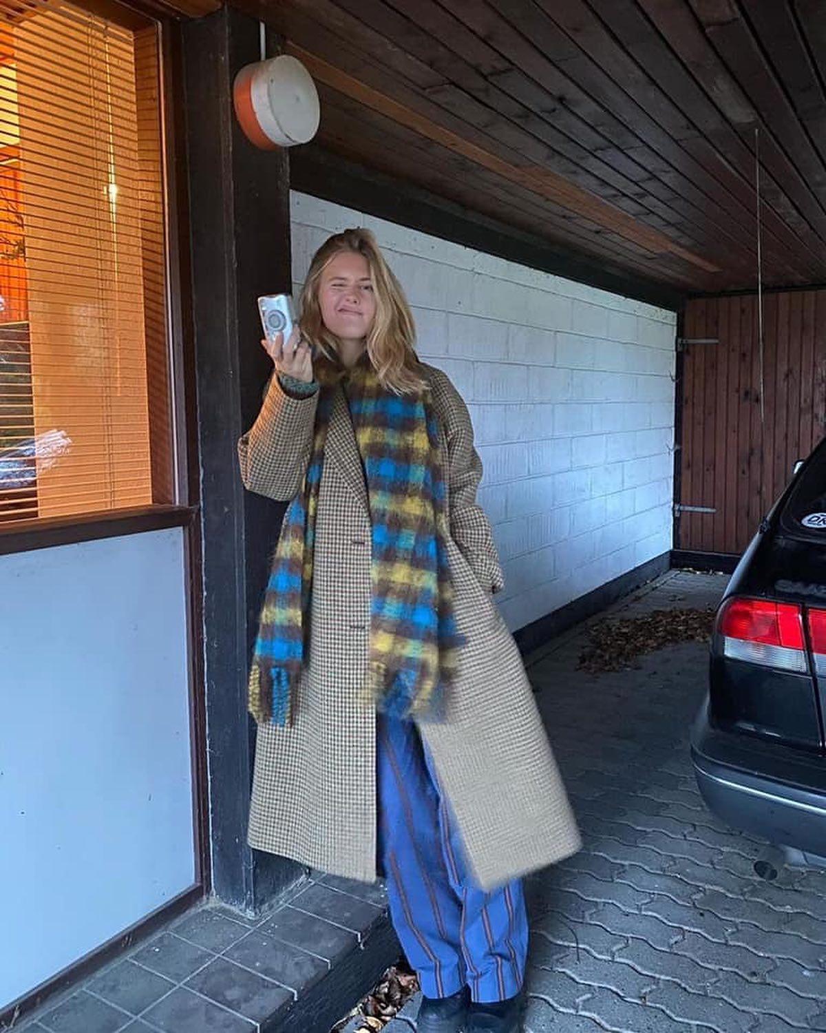 선물로💛💙체크목도리🧣 이미지
