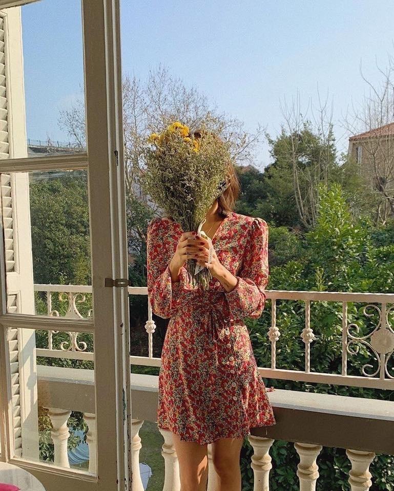 꽃들고 사진 남기기👍🏻🌼 이미지