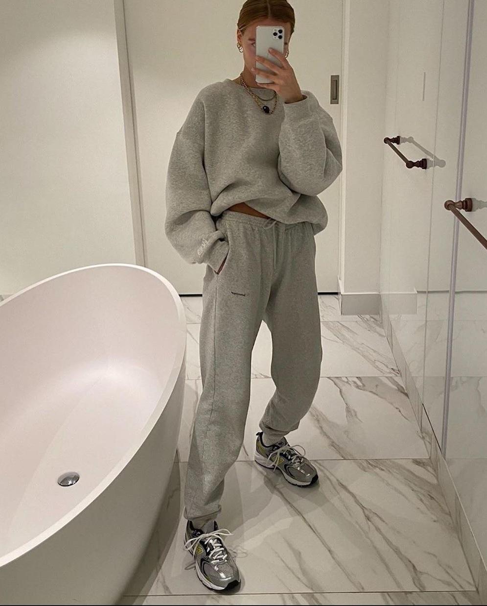 다들 츄리닝 @입자 🧘🏻 이미지