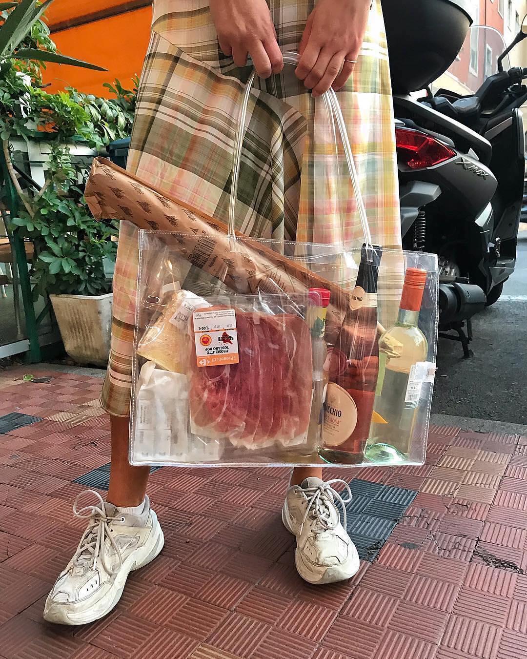올해도 투명쇼핑백 👻 이미지
