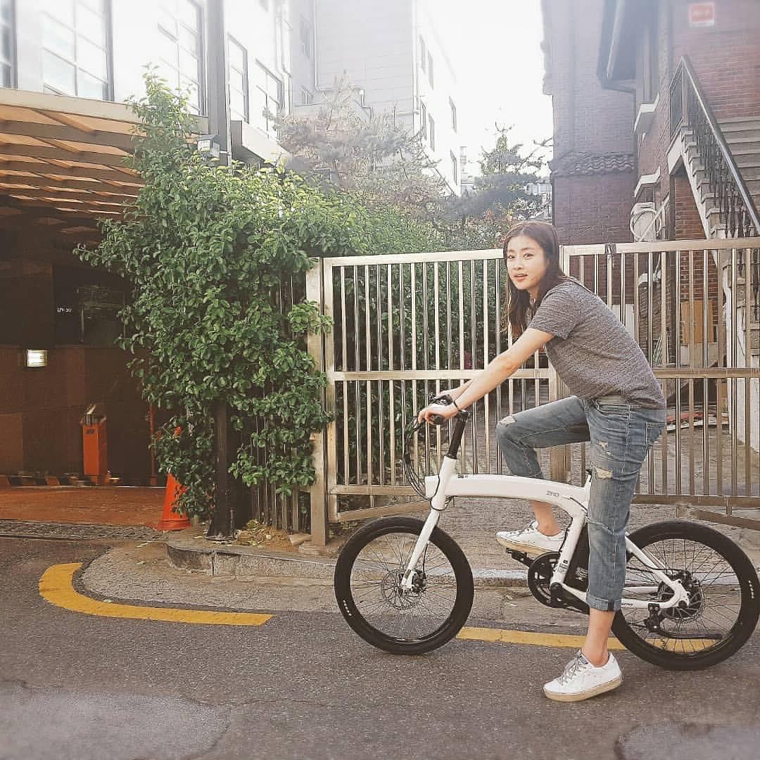 자전거로 기분전환 🌈 강소라 이미지