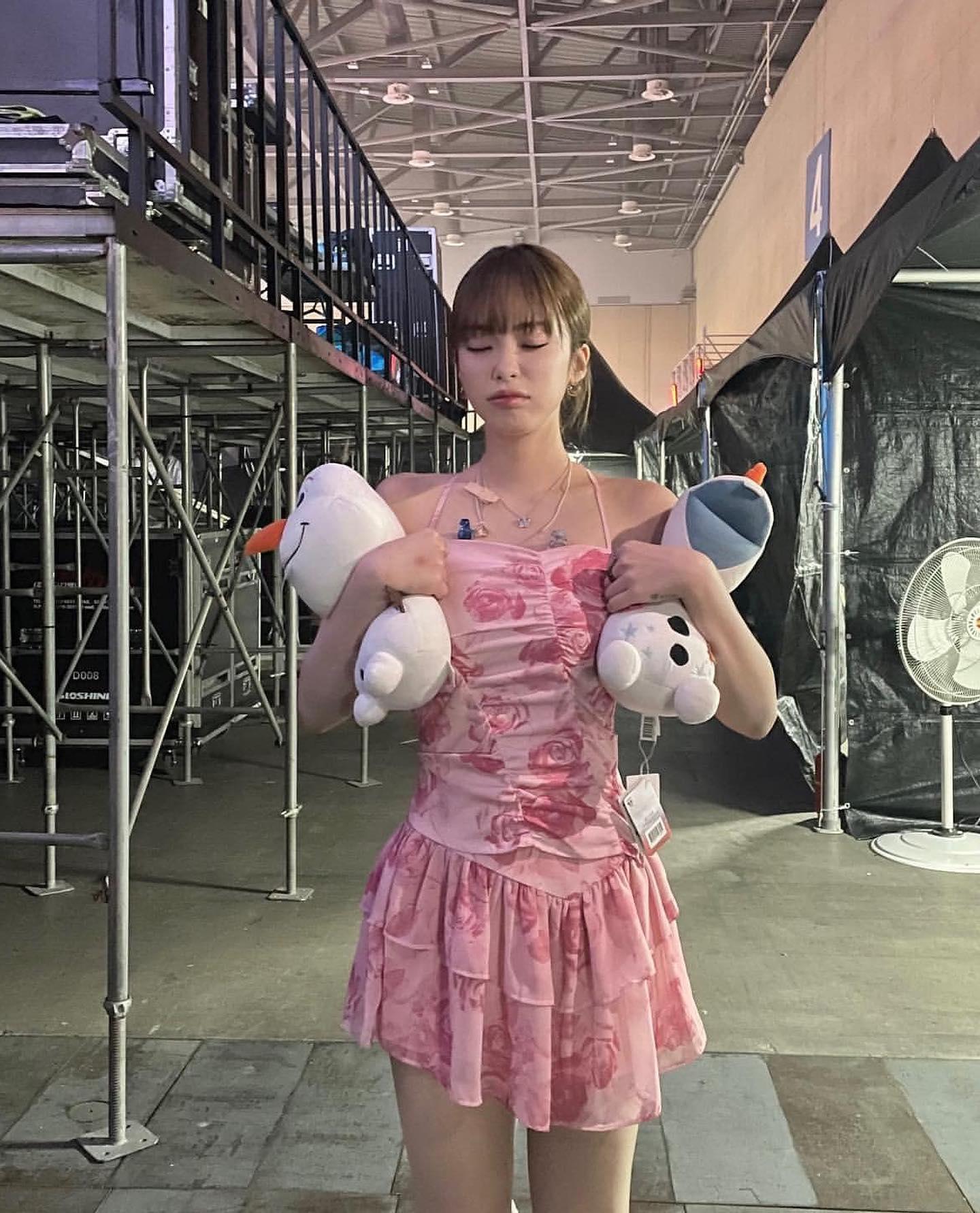 플라워 원피스로 산뜻하게🌷👗 이미지"