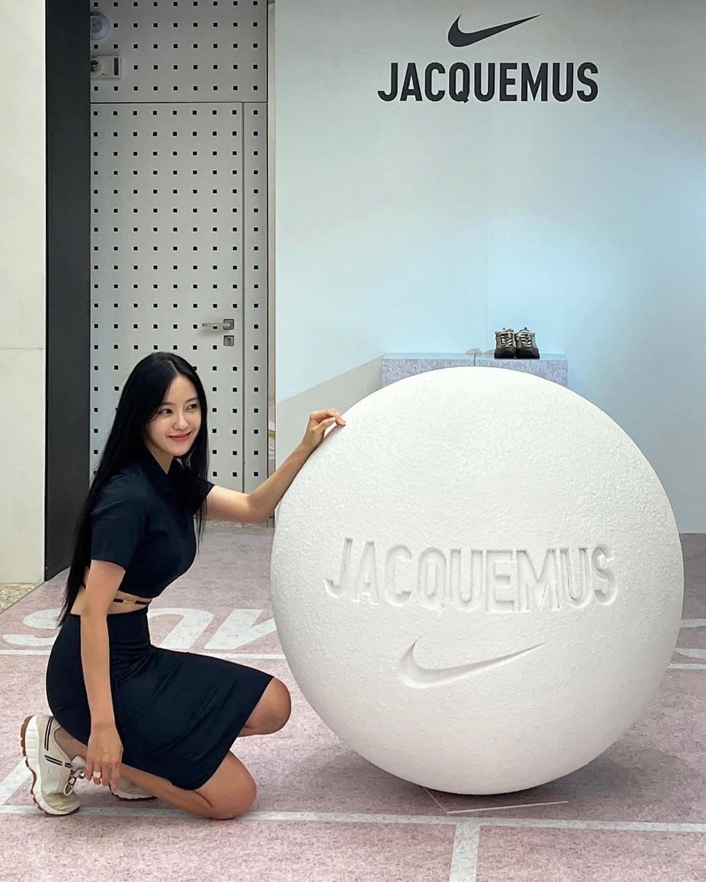 언니들의 🤍나이키 x 자크뮈스🤎 이미지
