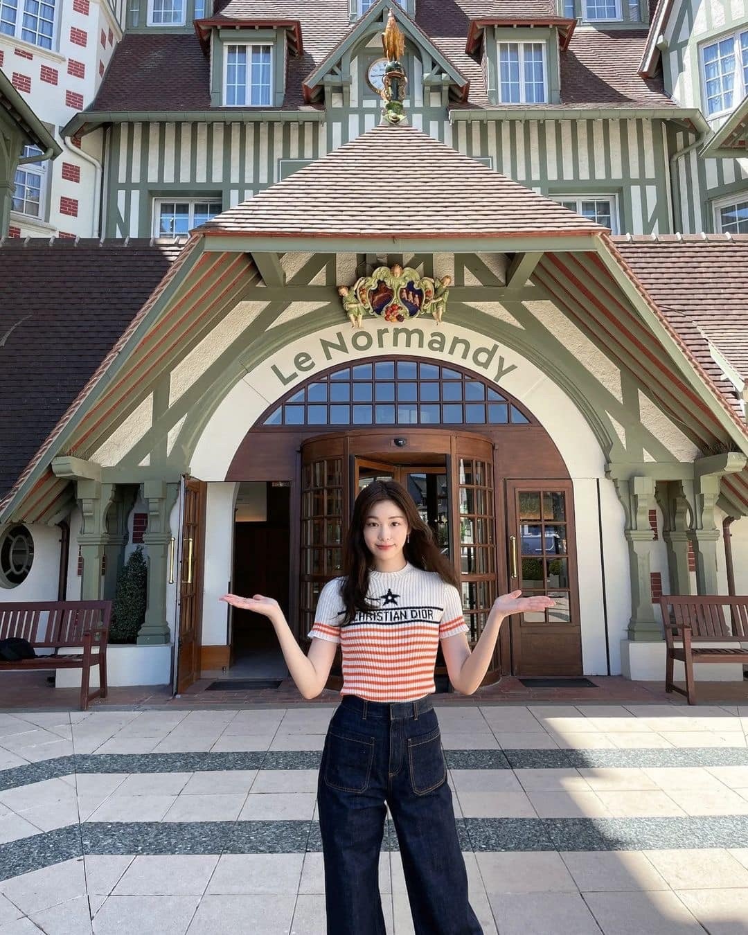 연관 토픽 이미지
