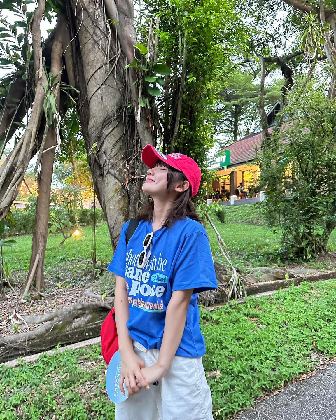 반팔에 볼캡으로 여름 포인트🧢🖤 이미지"