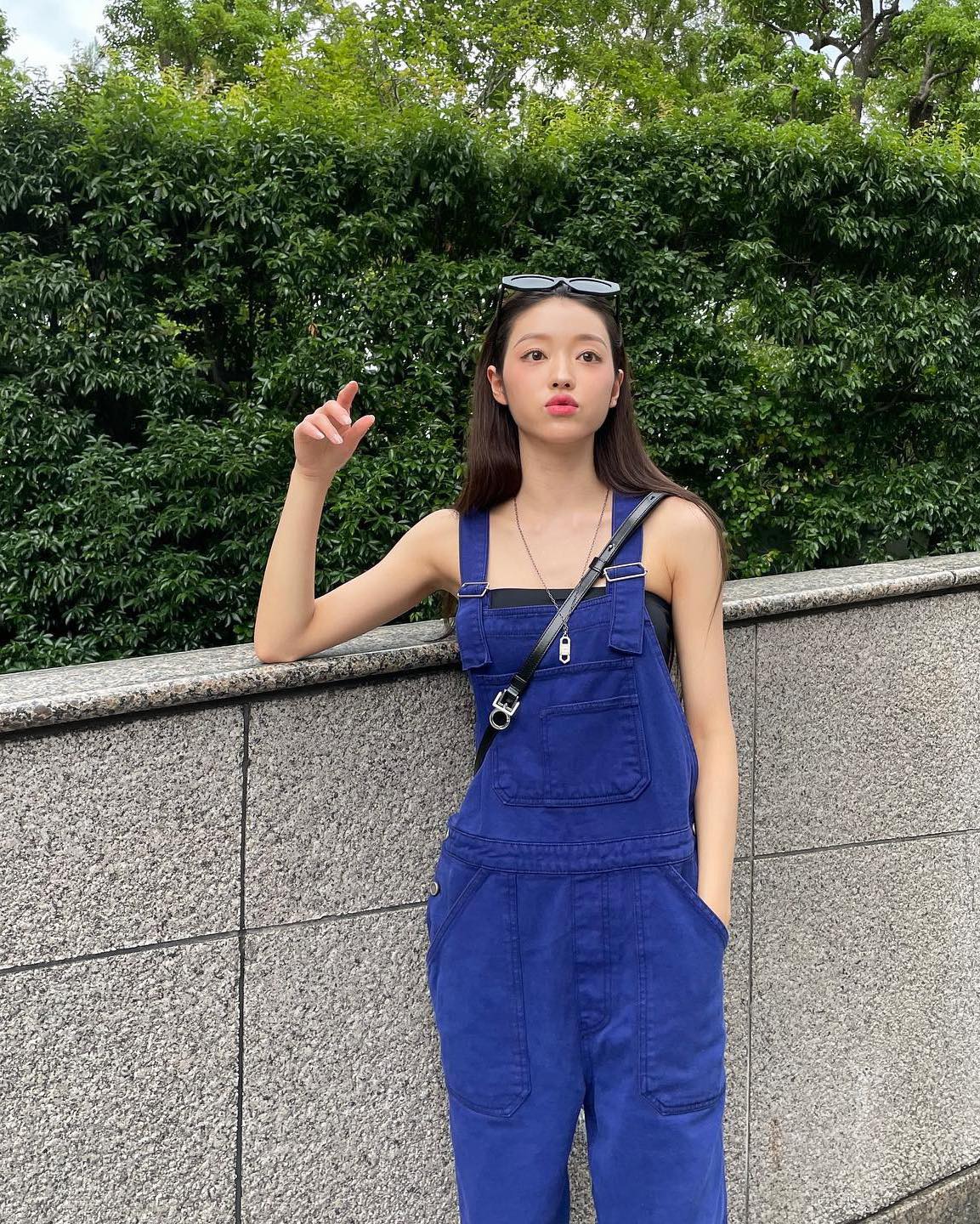 무더위엔 나시&오버롤 조합☀️🤍 이미지