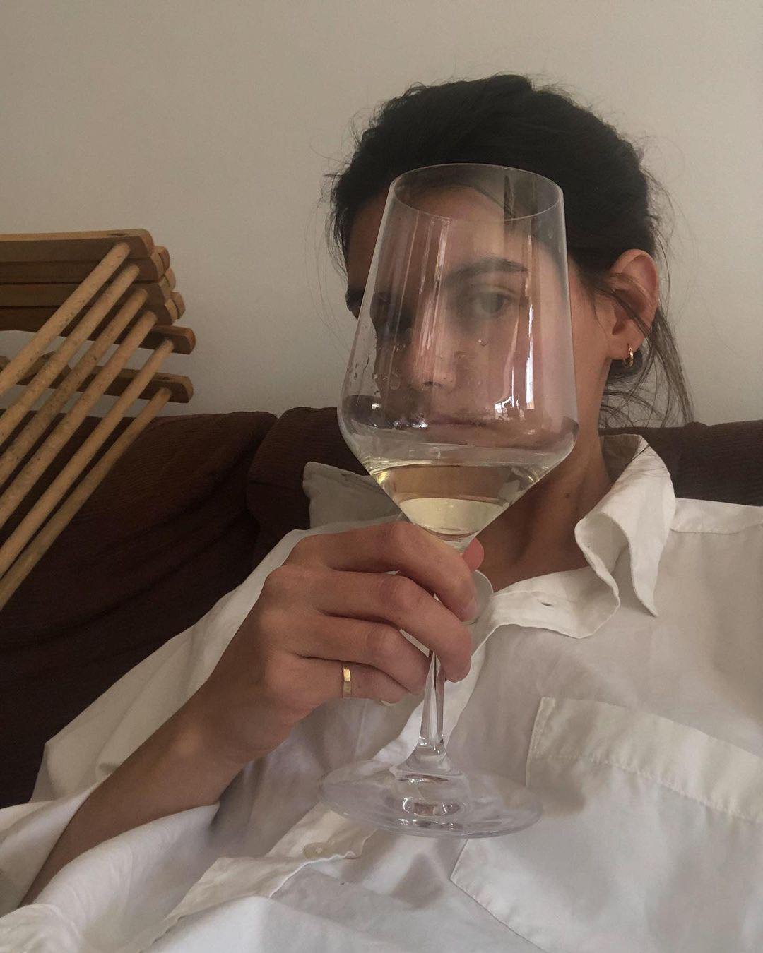 무드있는 와인셀카🍷찍어야지📷 이미지