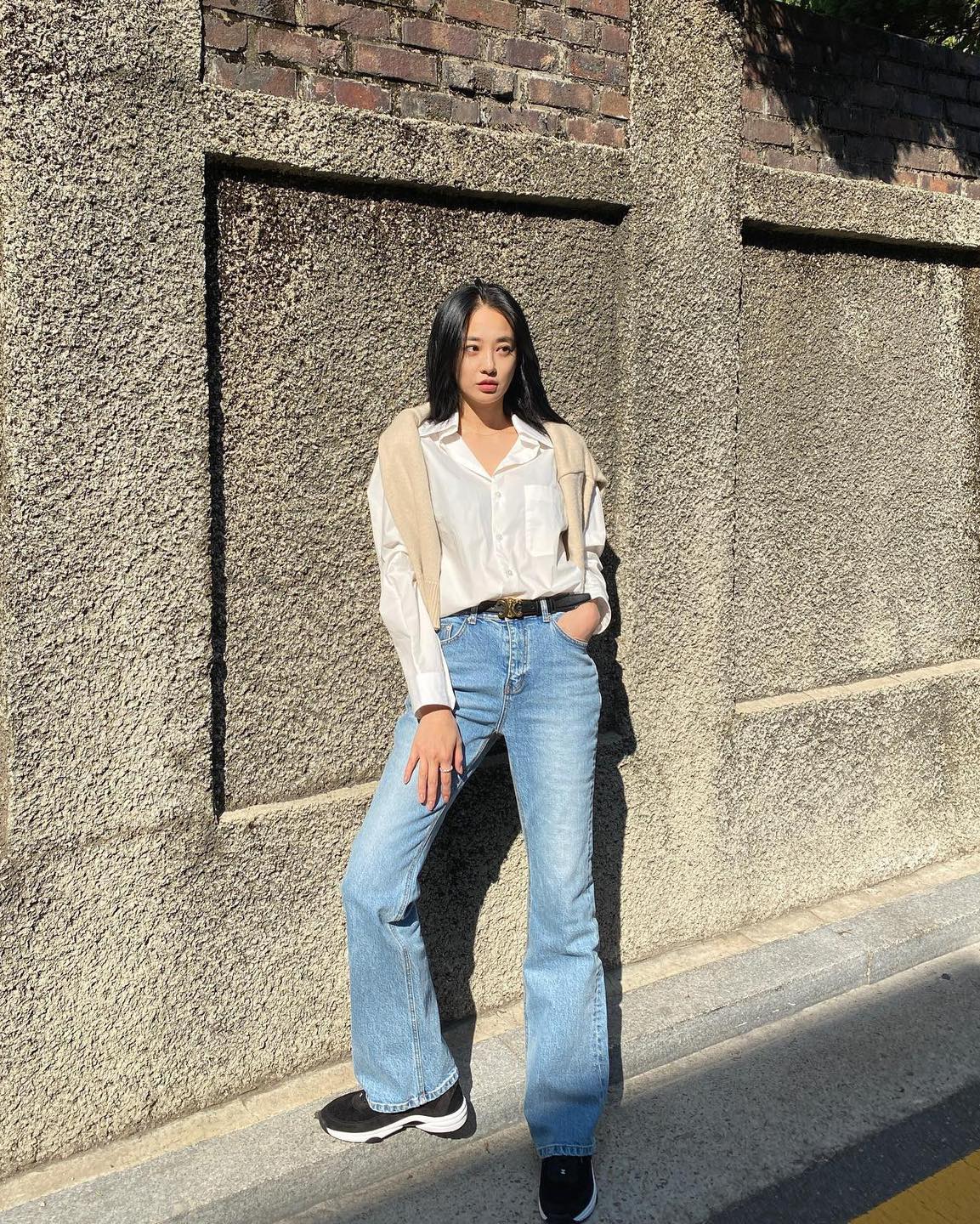 셔츠에 걸치는게 멋인 계절🍂🤍 이미지