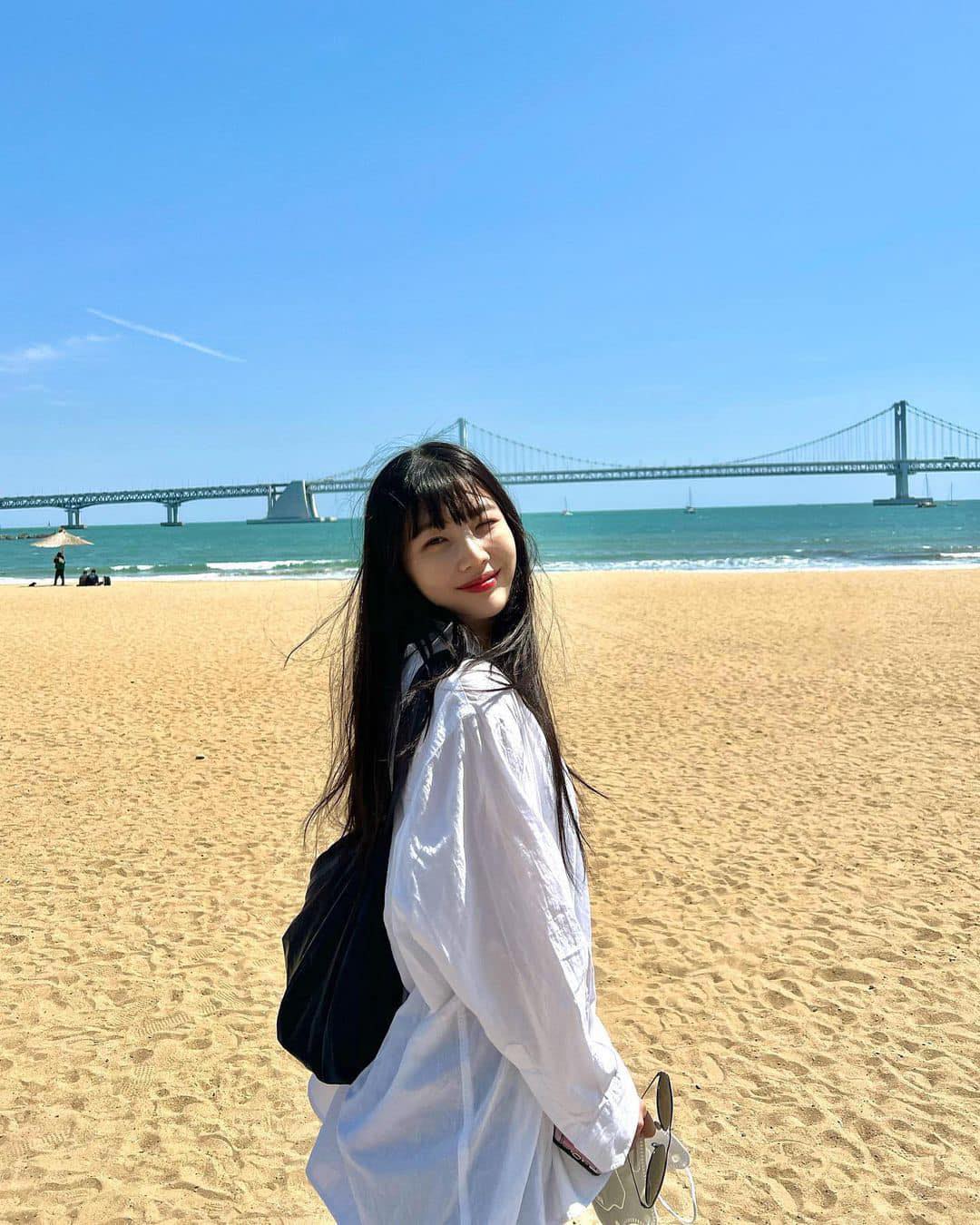 청순한 화이트 셔츠 입을래👔🤍 이미지