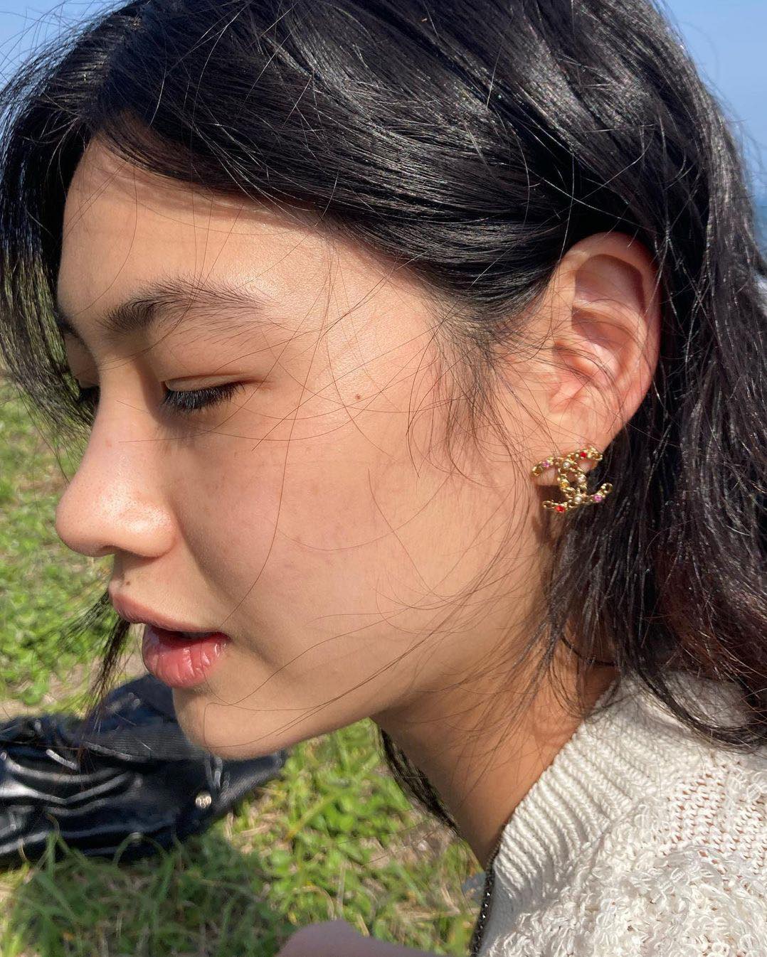 시선강탈👀 샤넬 로고 귀걸이🖤 이미지