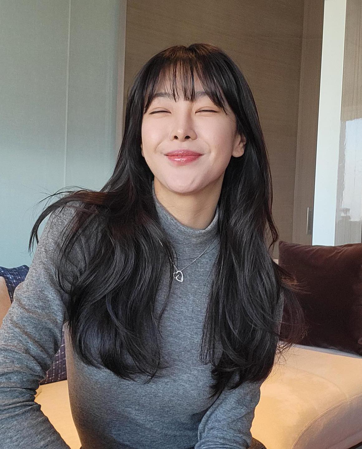 이젠 얇은 목폴라 입을 날씨🤧🩶 이미지"