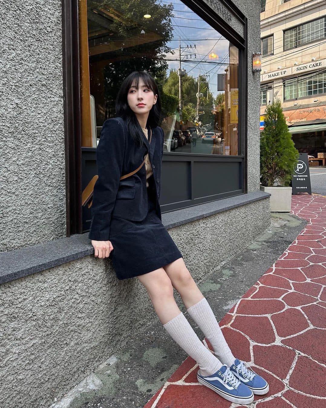 여리여리한 니삭스 더하기🧦🖤 이미지