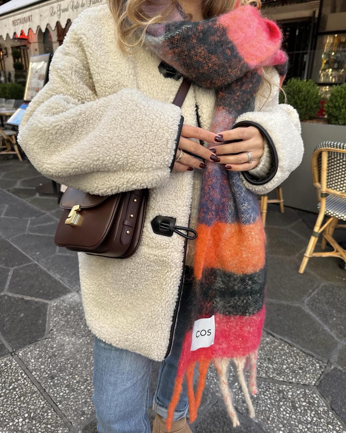 색감&패턴 다 예쁜 코스 목도리🧣 이미지